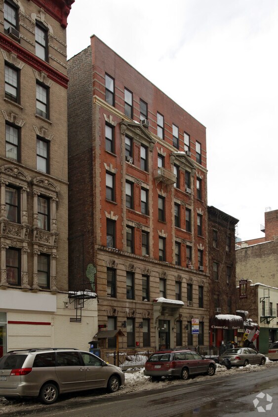 Building Photo - 240 E 9th St