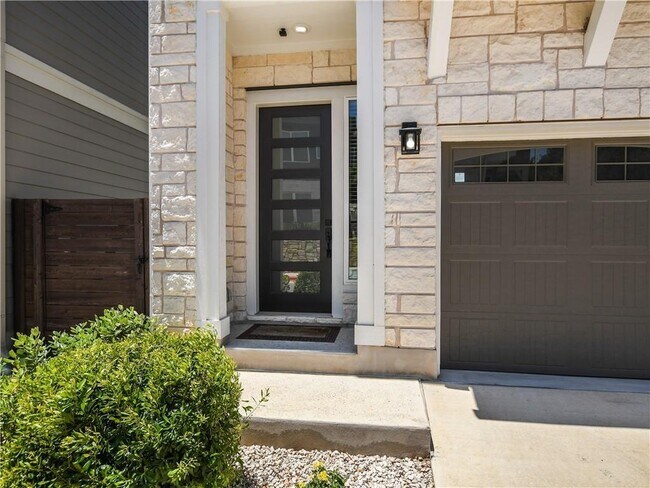 Building Photo - 13606 Cibolo Trace