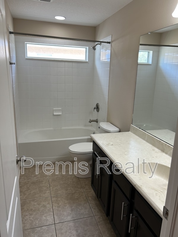 Building Photo - 11875 77 Ct