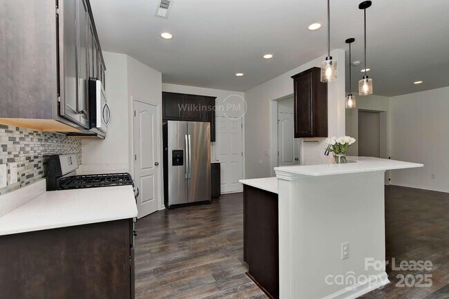 Building Photo - 3161 Hartson Pointe Dr