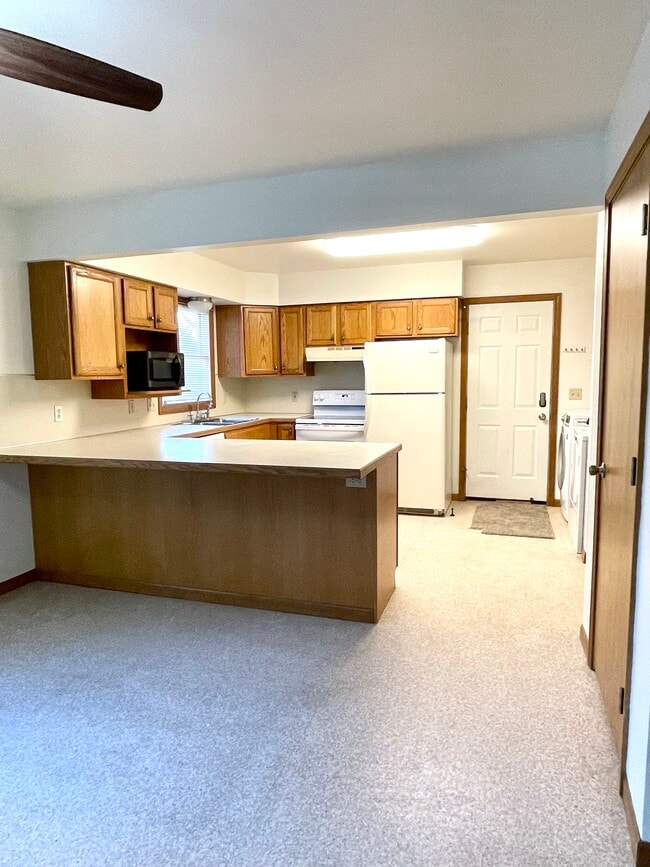 Building Photo - 1509 Manor Ln