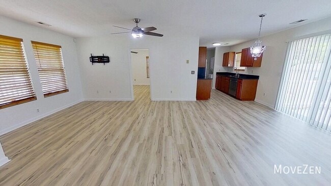 Building Photo - 509 Rosecrest Dr