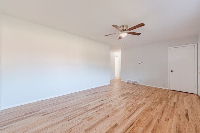 Building Photo - Breathtaking Brick Ranch home in Sherrelwo...