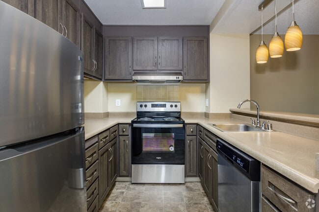 2BR, 2BA - 960SF - Gold Country Senior Living