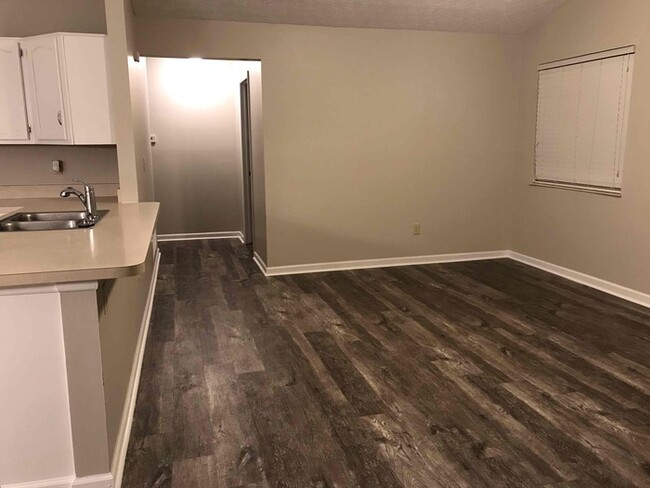Foto del edificio - 2882 Torrey Pines Dr