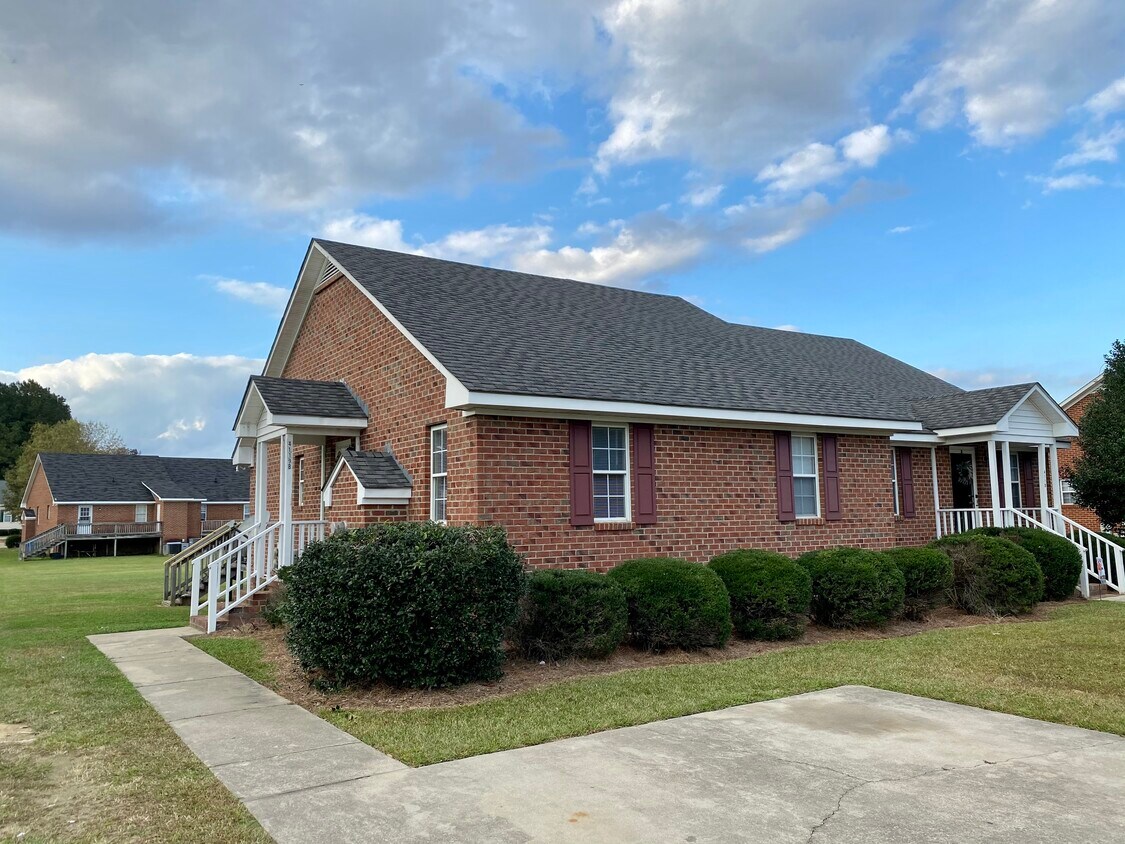 4119 Juniper Ln NW Unit B, Wilson, NC 27896 Apartments in Wilson, NC