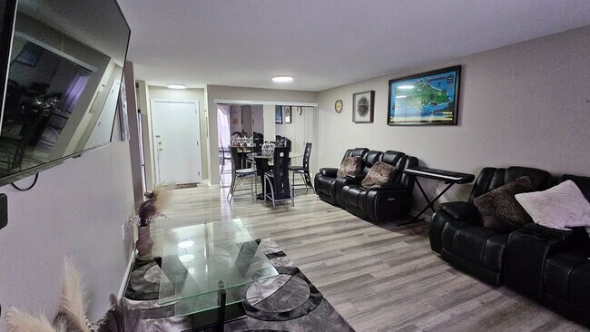 Foto del edificio - 2310 Cromwell Hills Dr