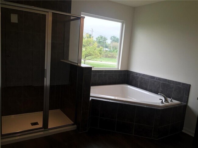 Foto del edificio - 3027 Arrowroot Ln