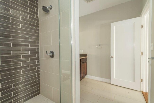 Foto del edificio - South Boston Luxury 2bed 2bath close to seaport