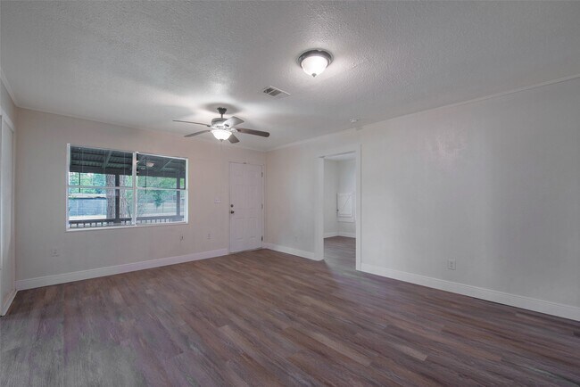 Building Photo - 5206 Avenue M