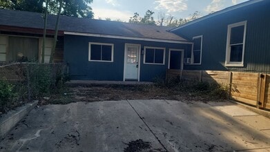 Building Photo - 302 Hollenbeck Ave