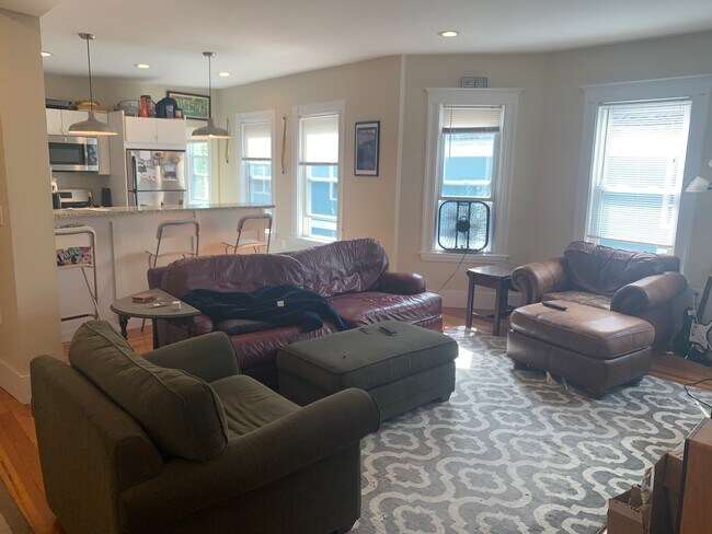 Foto del edificio - 102 Morrison Ave