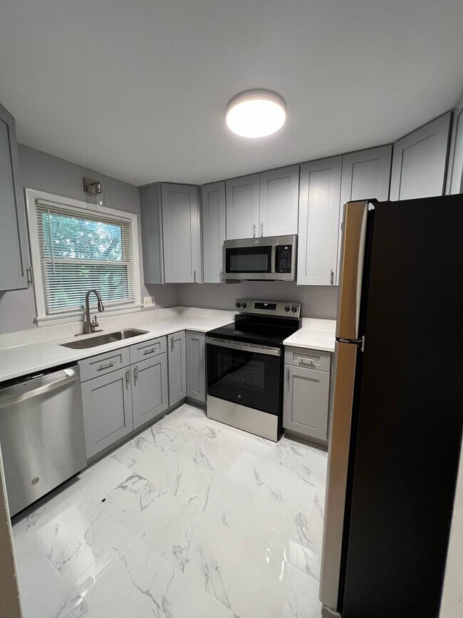 Foto del edificio - Single Family home in Alexandria- Minutes ...