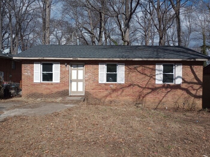 Primary Photo - 29 Lynwood Dr