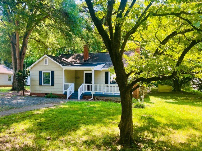 Building Photo - 400 N Linwood Ave