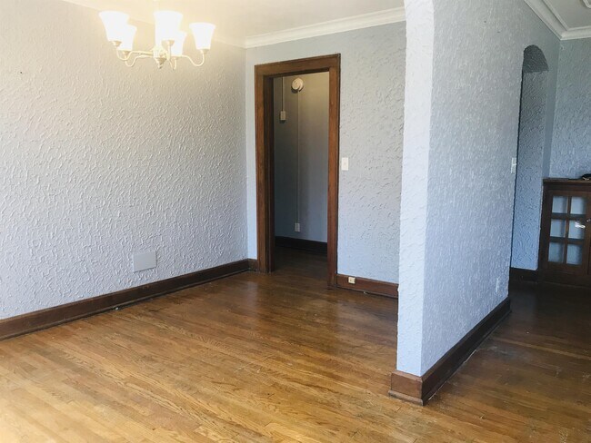 Foto del edificio - 727 N Capitol Ave