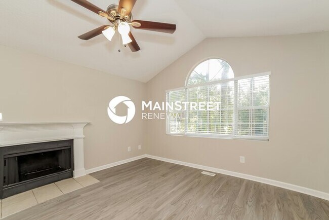 Building Photo - 4 Bedroom Pet-Friendly Home in Acworth, GA with Main Street Renewal