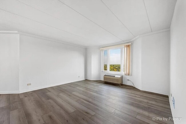 Building Photo - 1 One Renaissance Pl