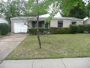 Building Photo - 4864 Harper Dr