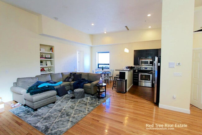 Building Photo - 1032 Commonwealth Avenue