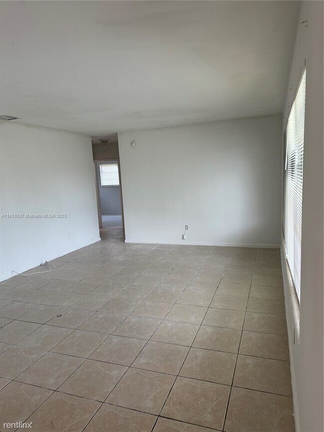 Building Photo - 3 br, 2 bath House - 491 NE 171st St
