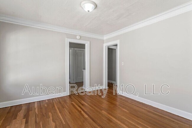 Foto del edificio - 5305 Charlotte St