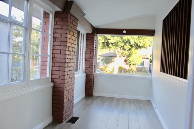 tercer dormitorio/oficina - 3549 Schaefer St