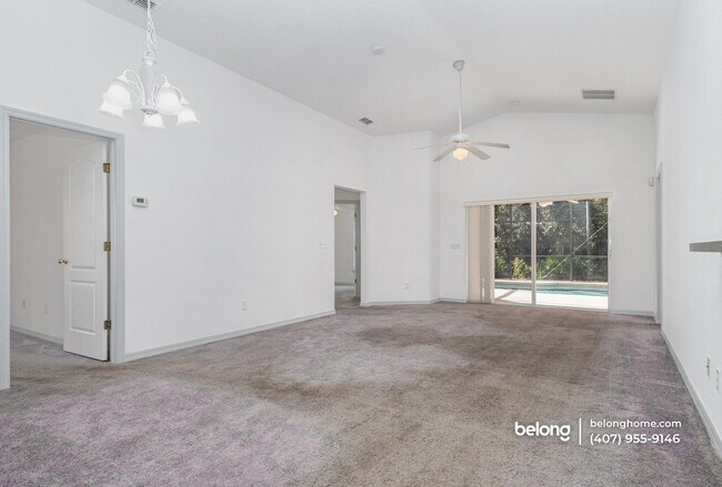 Foto del edificio - 923 Sandy Ridge Dr