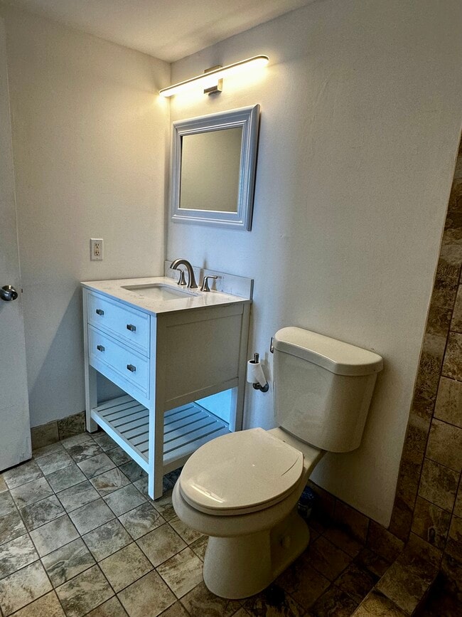 Building Photo - 1020 Meridian Ave