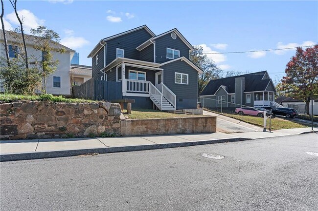 Foto del edificio - 159 Walnut St NW