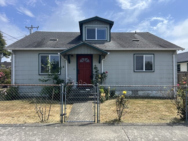Building Photo - 1407 N St