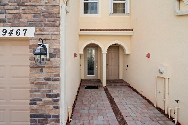 Building Photo - 9467 SW Merlin Ct