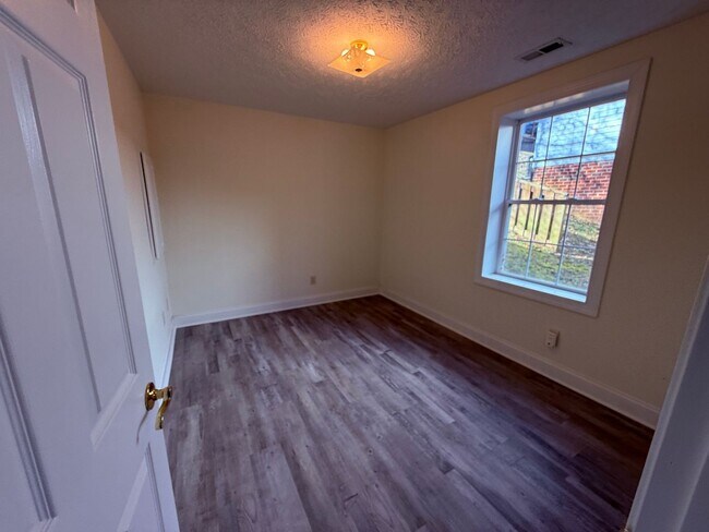 Foto del edificio - 1170 Orange Leaf Ct NW