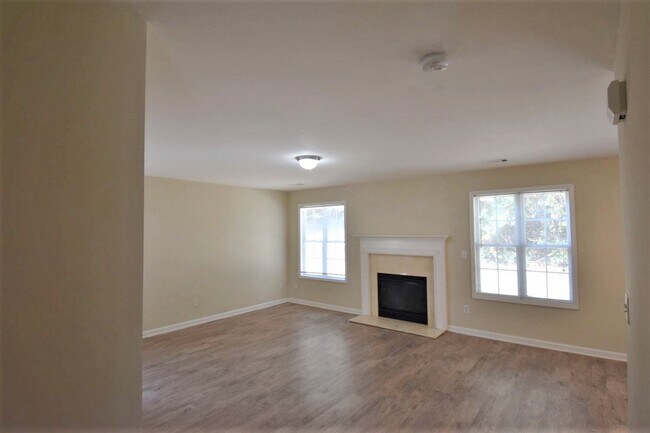 Building Photo - 3165 Wrenwood Ct