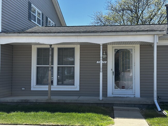 Building Photo - 28426 Longmeadow Ln