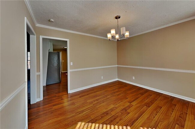 Foto del edificio - 1606 Shadowbrook Dr