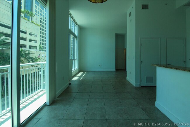 Foto del edificio - 9055 SW 73rd Ct