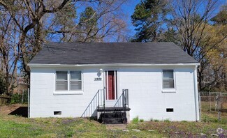 Building Photo - 2800 Milhorn St