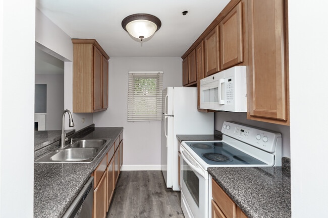 Building Photo - 1332 Cunat Ct