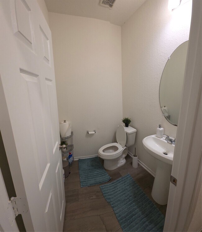Foto del edificio - 17338 Rock Willow Ln