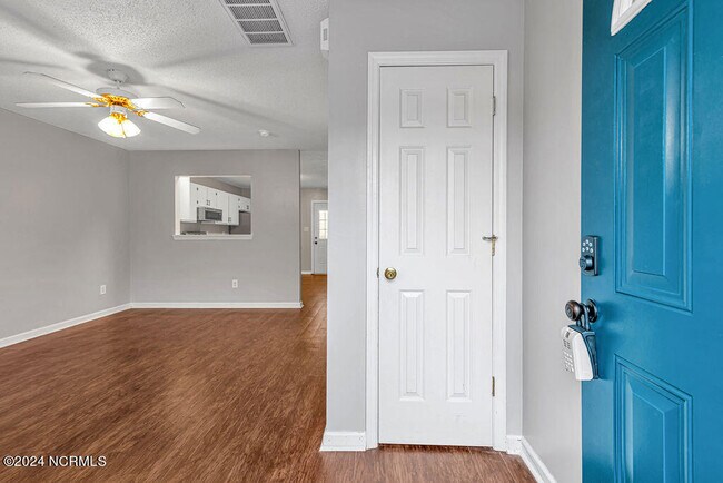 Foto del edificio - 909 Timberlake Trail