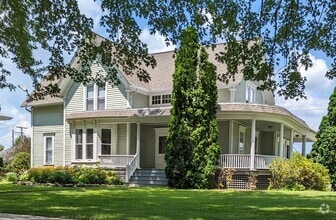 Building Photo - 202 W Cherokee Ave