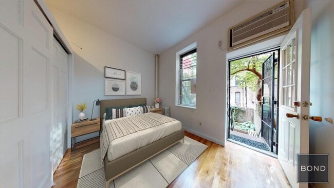 Foto del edificio - 335 E 92nd St