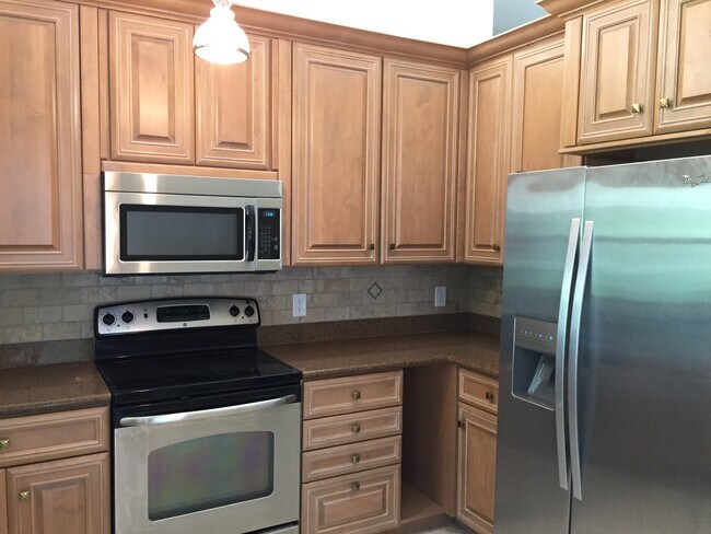 Foto del edificio - 5232 Raintree Ln