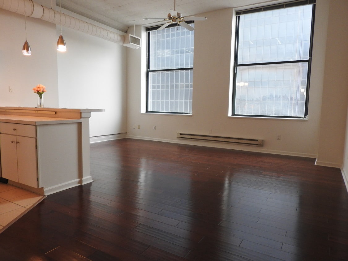 Perry Payne Apartments 740 W Superior Ave Cleveland, OH