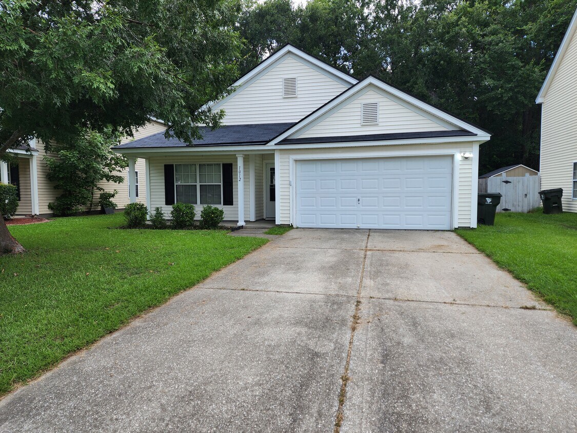 Primary Photo - 1012 Deerberry Rd