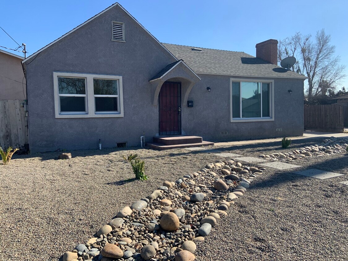 3208 9th St, Ceres, CA 95307 House Rental in Ceres, CA