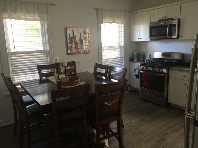 Kitchen - 69 Clarkson St