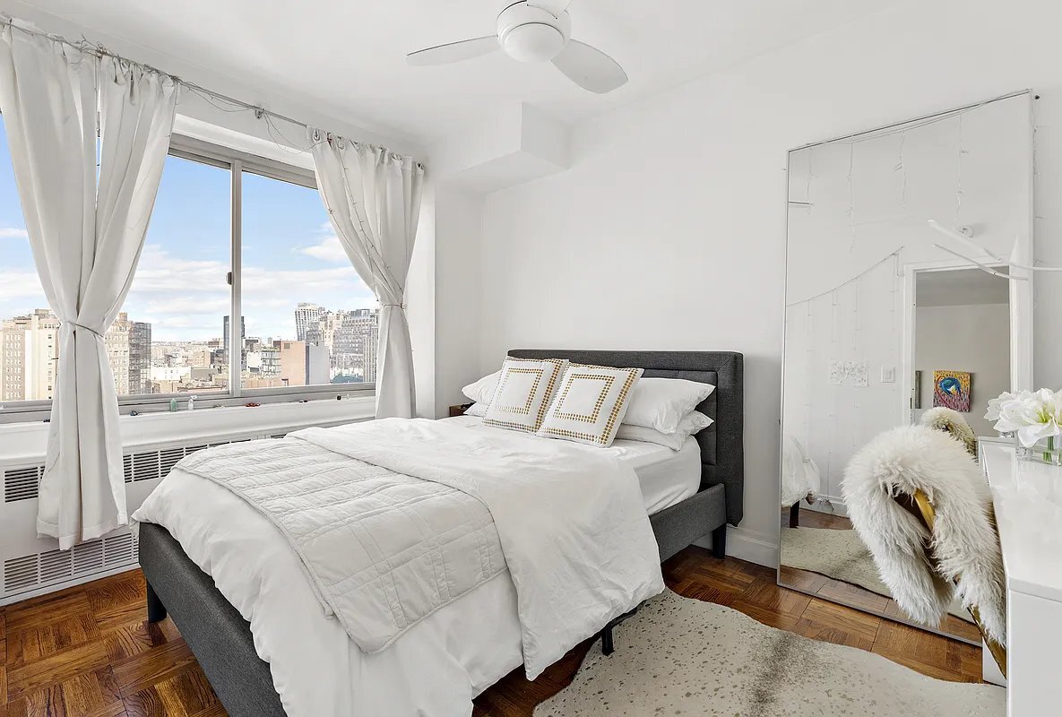 Primary Photo - 175 W 12th St