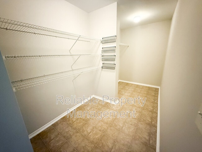 Building Photo - 267 Plymouth Dr